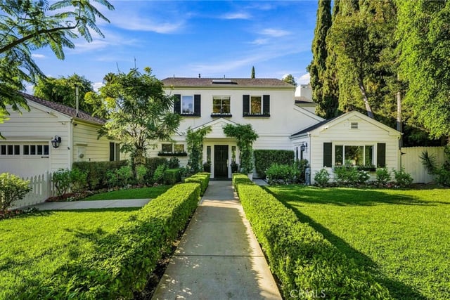 14647 Valley Vista Boulevard, Sherman Oaks, CA 91403 — photo 2 of 60
