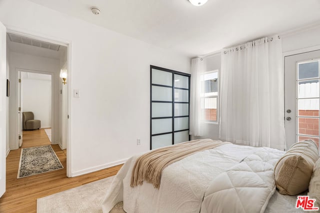 1185 Hauser Boulevard, Los Angeles, CA 90019 — photo 11 of 48