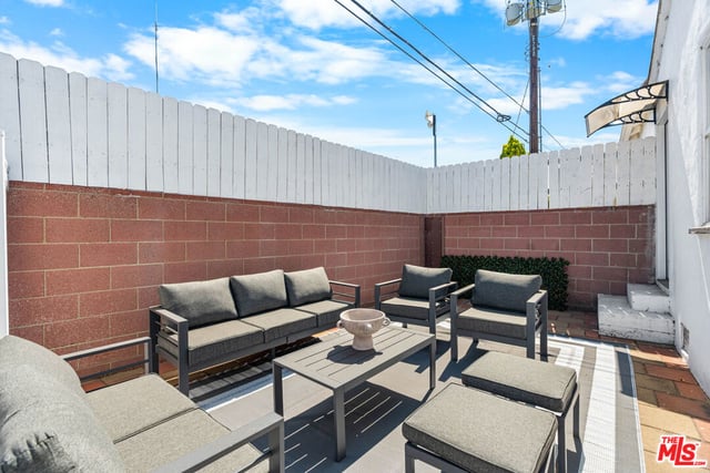 1185 Hauser Boulevard, Los Angeles, CA 90019 — photo 33 of 48