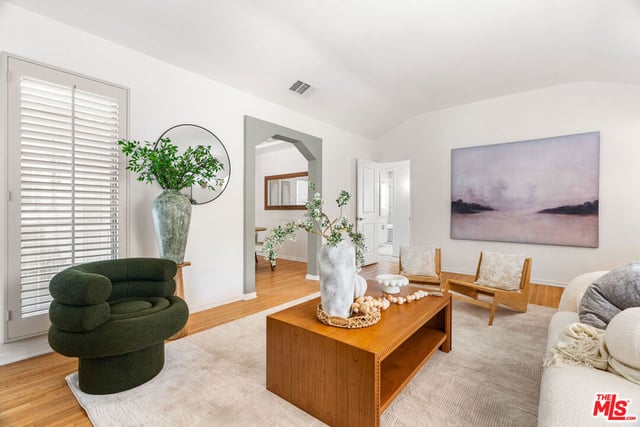 1185 Hauser Boulevard, Los Angeles, CA 90019 — photo 6 of 48