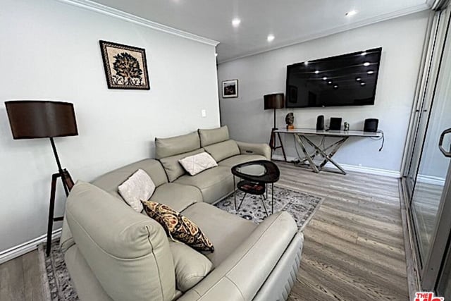 1015 N Kings Road 104, West Hollywood, CA 90069 — photo 19 of 35