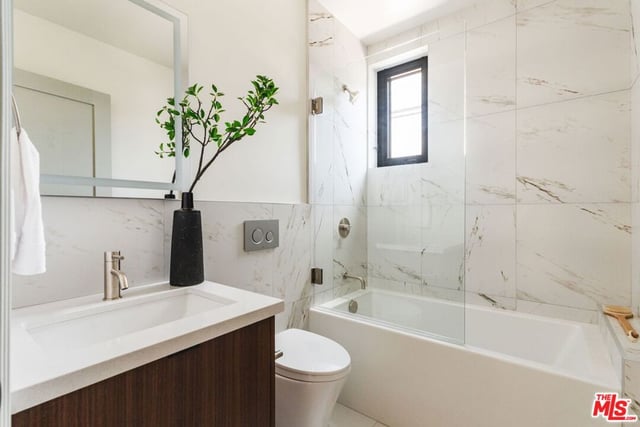 1051 N Spaulding Avenue E, West Hollywood, CA 90046 — photo 19 of 59