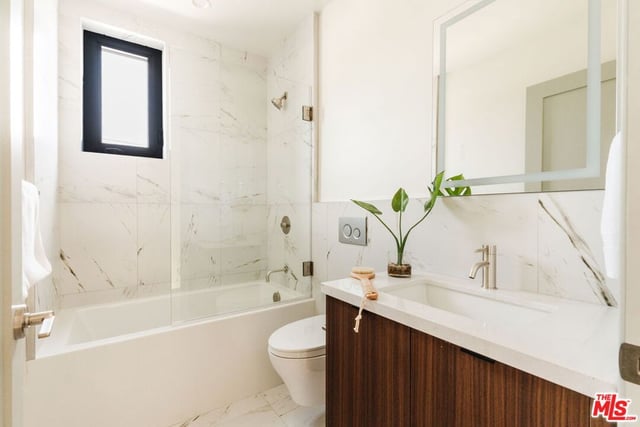 1051 N Spaulding Avenue E, West Hollywood, CA 90046 — photo 26 of 59