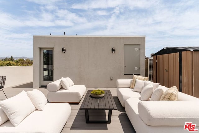 1051 N Spaulding Avenue E, West Hollywood, CA 90046 — photo 48 of 59