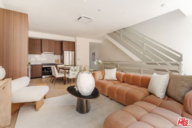 1051 N Spaulding Avenue B, West Hollywood, CA 90046 — photo 24 of 51