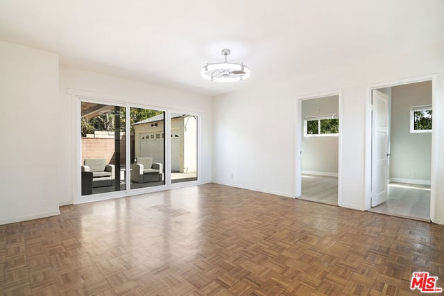 414 University Avenue, Burbank, CA 91504 — photo 19 of 58