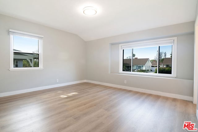 414 University Avenue, Burbank, CA 91504 — photo 27 of 58
