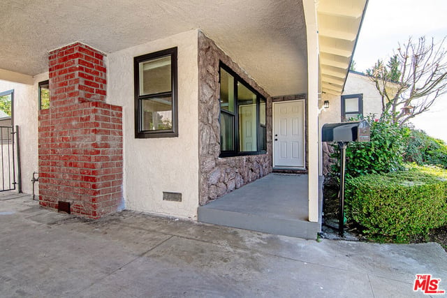 414 University Avenue, Burbank, CA 91504 — photo 4 of 58