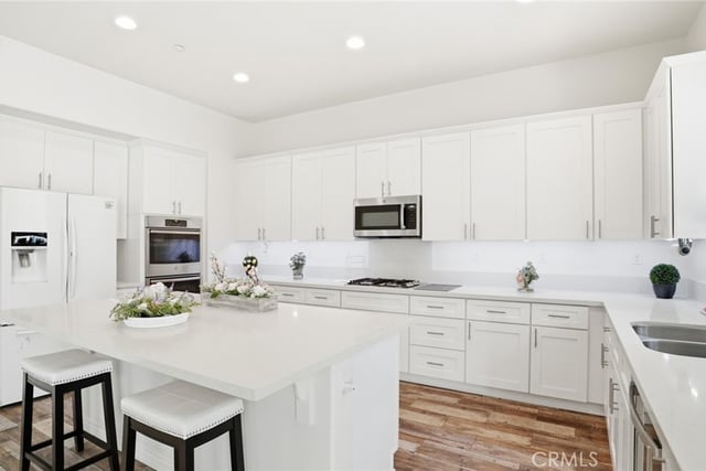 4727 W Vahan Court, Lancaster, CA 93536 — photo 10 of 68