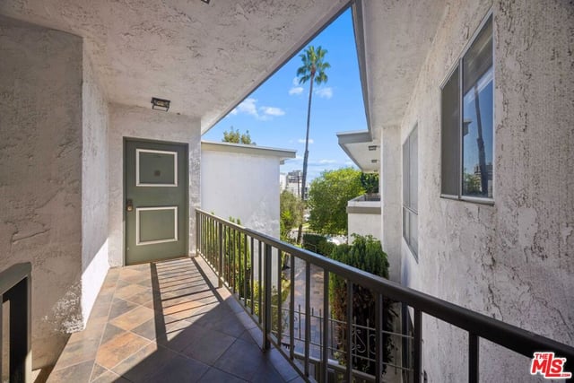 10445 Eastborne Avenue 203, Los Angeles, CA 90024 — photo 12 of 12