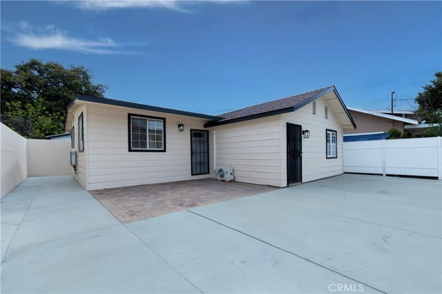 232 W 40th Place, Los Angeles, CA 90037 — photo 44 of 61