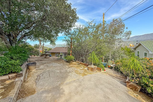 1059 Alta Vista, Simi Valley, CA 93063 — photo 23 of 38