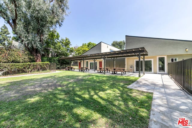 4838 Hollow Corner Road 315, Culver City, CA 90230 — photo 23 of 36