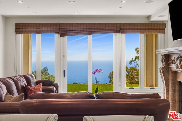 31967 Emerald View Drive, Rancho Palos Verdes, CA 90275 — photo 12 of 53