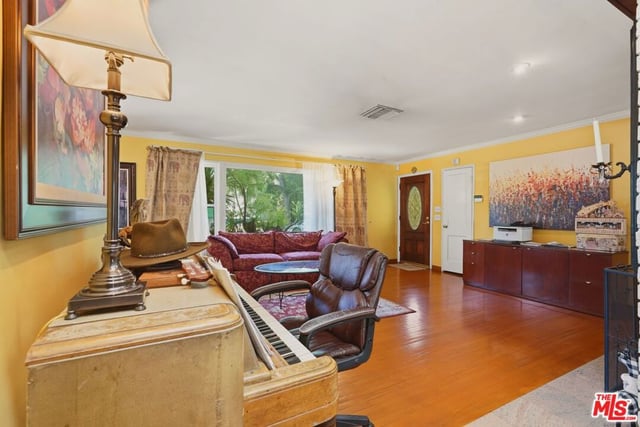 15719 Vose Street, Los Angeles, CA 91406 — photo 13 of 17