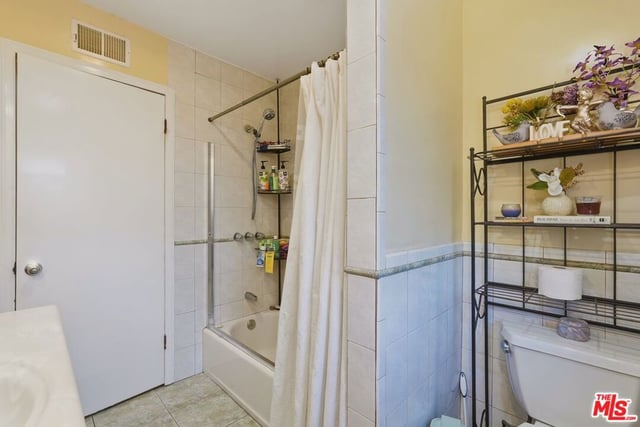 15719 Vose Street, Los Angeles, CA 91406 — photo 16 of 17