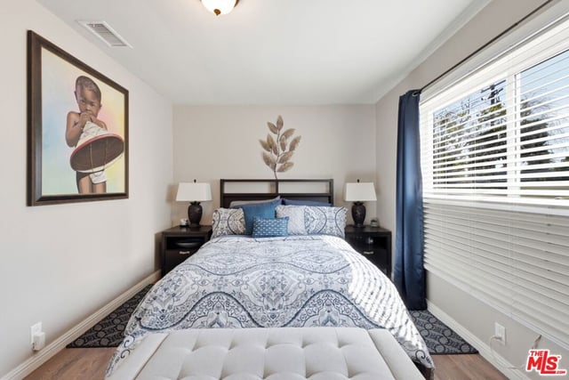 332 E Plymouth Street, Inglewood, CA 90302 — photo 9 of 34