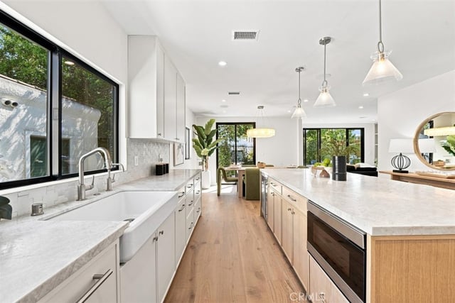 9127 Hargis, Los Angeles, CA 90034 — photo 15 of 60