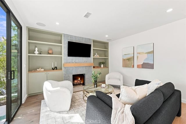 9127 Hargis, Los Angeles, CA 90034 — photo 5 of 60