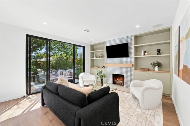 9127 Hargis, Los Angeles, CA 90034 — photo 8 of 60