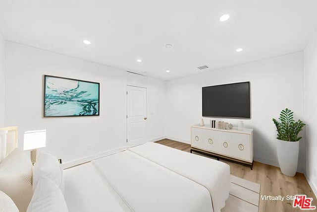 17623 Burbank Boulevard, Encino, CA 91316 — photo 22 of 41