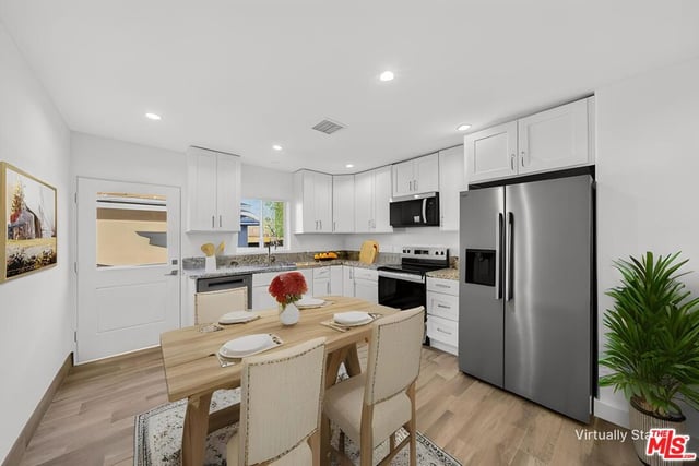 17623 Burbank Boulevard, Encino, CA 91316 — photo 6 of 41