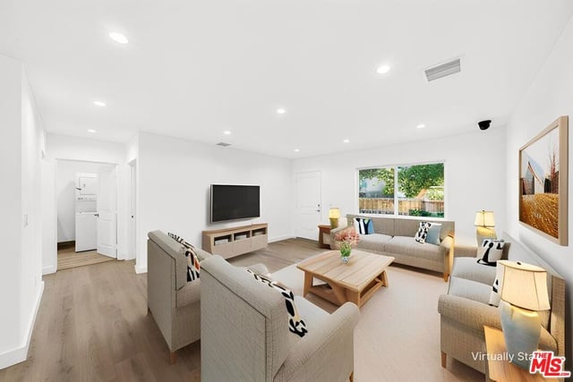 17623 Burbank Boulevard, Encino, CA 91316 — photo 7 of 41