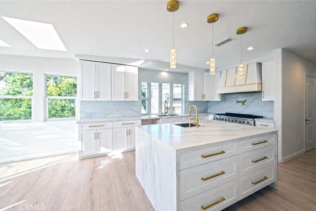 21765 Ybarra, Los Angeles, CA 91364 — photo 9 of 22