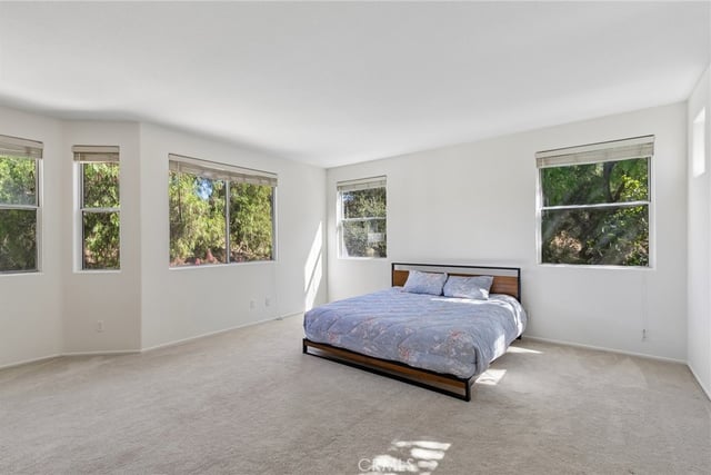 11479 Amberridge Court, Moorpark, CA 93021 — photo 11 of 36