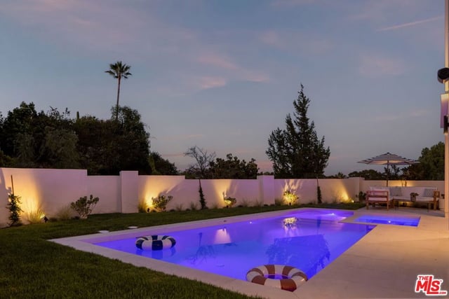 8636 Edwin Drive, Los Angeles, CA 90046 — photo 13 of 55