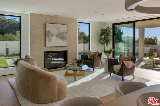 8636 Edwin Drive, Los Angeles, CA 90046 — photo 8 of 55