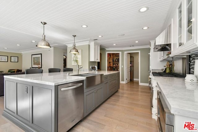 3177 Hutton Drive, Beverly Hills, CA 90210 — photo 22 of 75