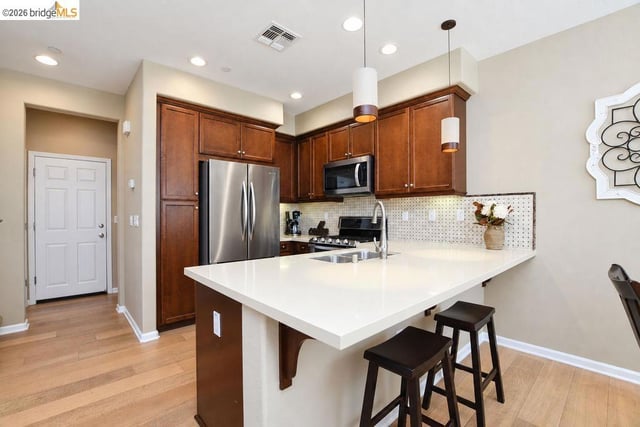 806 Queen Palm Ln, Brentwood, CA 94513 — photo 8 of 50