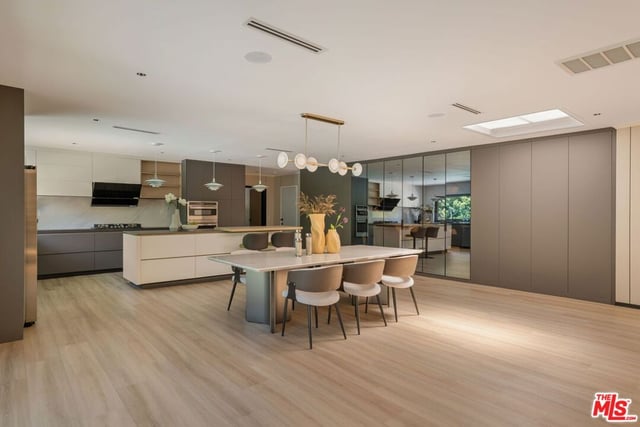 18057 Medley Drive, Los Angeles, CA 91316 — photo 16 of 45