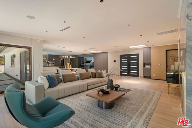18057 Medley Drive, Los Angeles, CA 91316 — photo 9 of 45