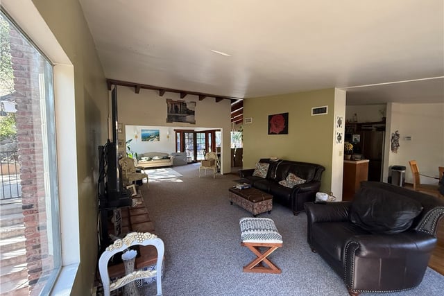 2567 E Chevy Chase, Glendale, CA 91206 — photo 7 of 28
