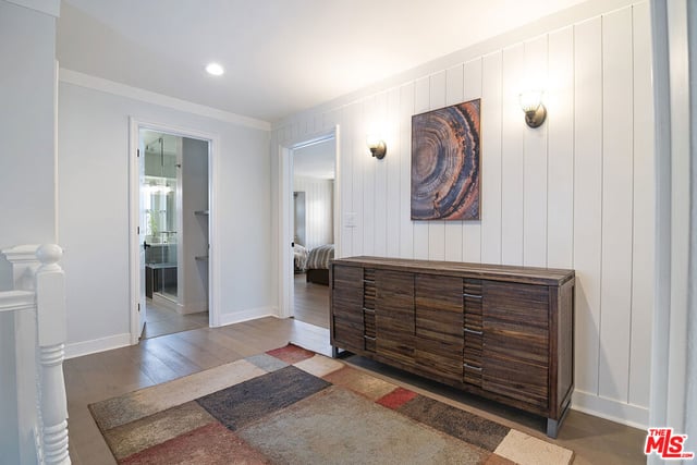 895 S Bronson Avenue, Los Angeles, CA 90005 — photo 16 of 31