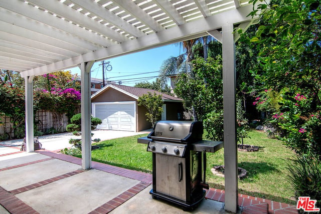 895 S Bronson Avenue, Los Angeles, CA 90005 — photo 30 of 31