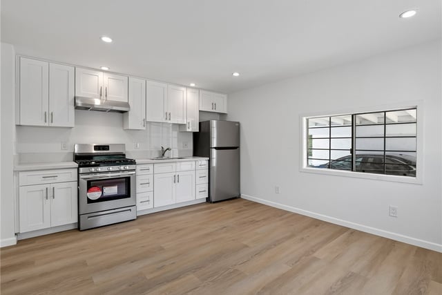 1028 E 10th, Long Beach, CA 90813 — photo 31 of 50