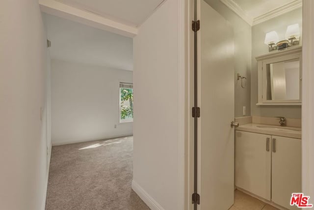 18350 Hatteras Street 250, Tarzana, CA 91356 — photo 28 of 31