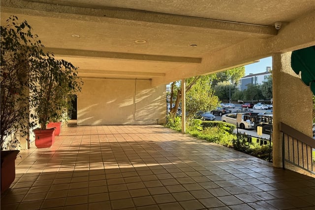 5460 White Oak, Encino, CA 91316 — photo 4 of 51