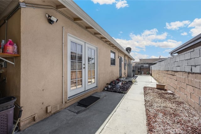 12205 S Halldale, Los Angeles, CA 90047 — photo 32 of 38