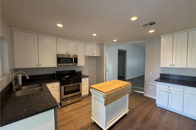 6223 Almond Valley, Quartz Hill, CA 93536 — photo 10 of 44