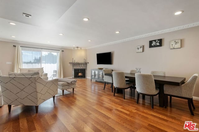 6420 Hazeltine Avenue 9, Los Angeles, CA 91401 — photo 11 of 35