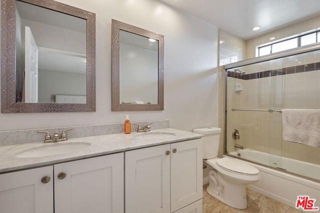 6420 Hazeltine Avenue 9, Los Angeles, CA 91401 — photo 14 of 35
