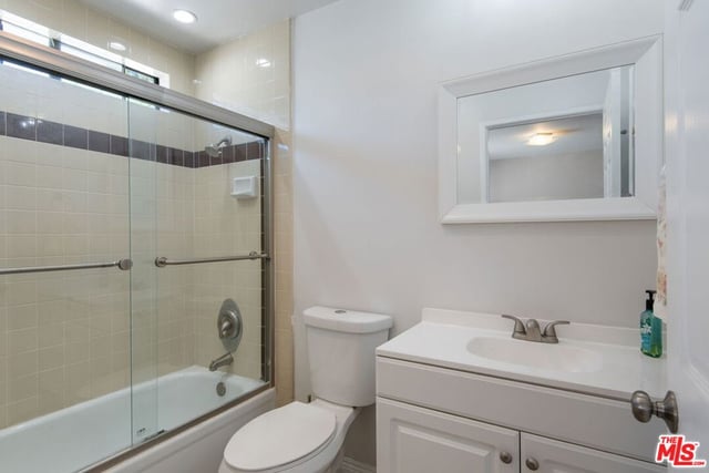 6420 Hazeltine Avenue 9, Los Angeles, CA 91401 — photo 21 of 35