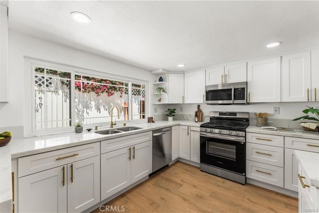 29147 Lotusgarden Drive, Canyon Country, CA 91387 — photo 18 of 45