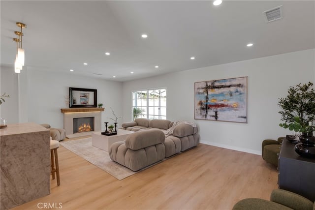 13131 Crewe Street, North Hollywood, CA 91605 — photo 2 of 31