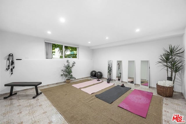2844 Avenel Street, Los Angeles, CA 90039 — photo 25 of 34