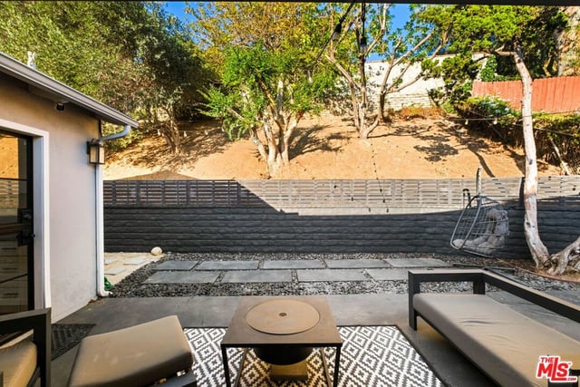 4550 S Mullen Avenue, Los Angeles, CA 90043 — photo 39 of 50